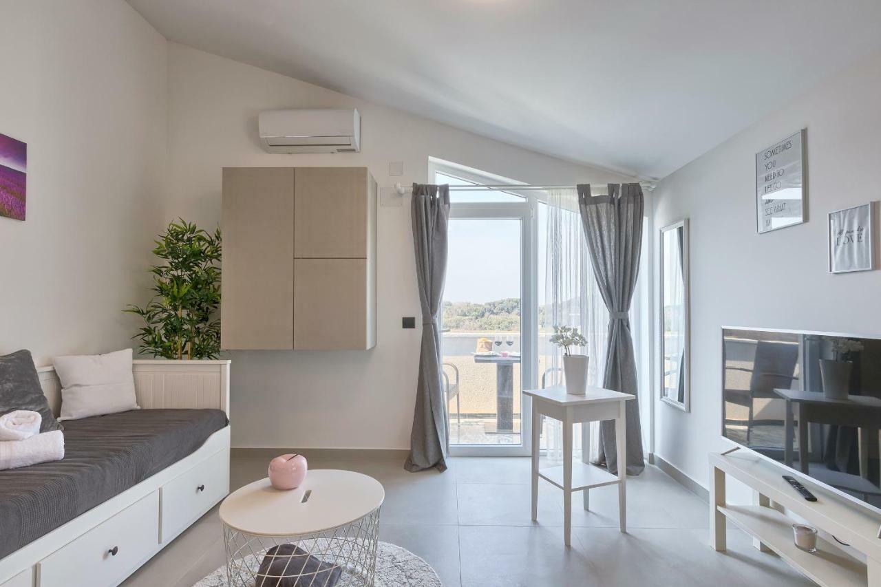 Apartments La Mer プーラ エクステリア 写真