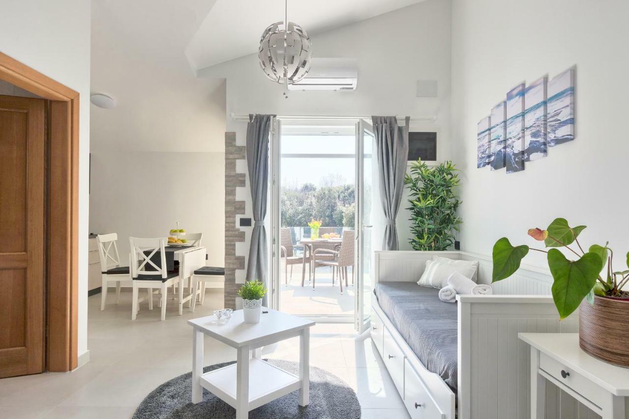 Apartments La Mer プーラ エクステリア 写真