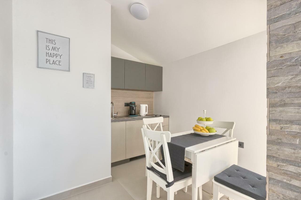 Apartments La Mer プーラ エクステリア 写真